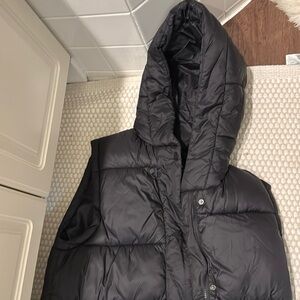 Black puffer vest girls 13/14